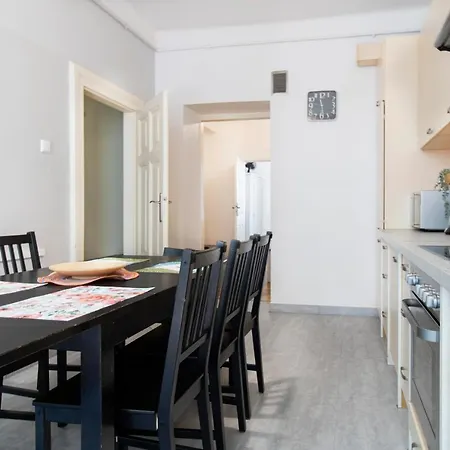 Spacious Zyblikiewicza Street Apartment