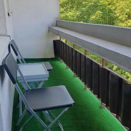 Cracow Bronowice Apartment *