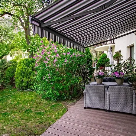 Apartment Inpoint 2-bedrooms With Private Garden And Free Parking Krakow