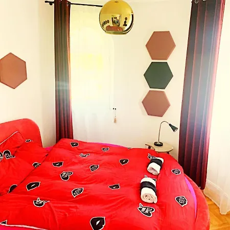 The Castle & - Free Parking - (adults Only) Apartment