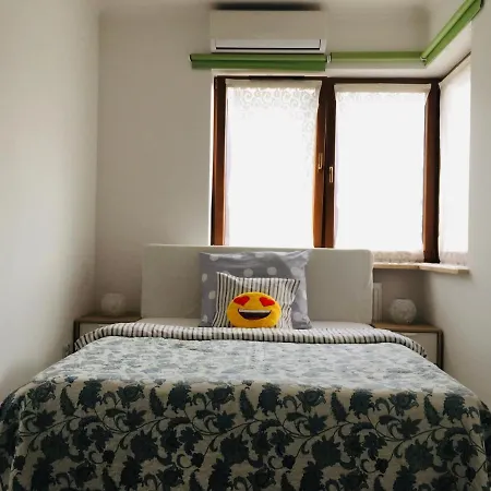 Apartment 3 Aircon With Free Parking, Balcony Walking Distance Old Town *
