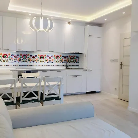 3 Aircon With Free Parking, Balcony Walking Distance Old Town *