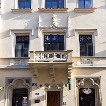 House Of Frida Apartment
