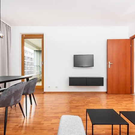 Apartment Przy Bulwarach - Kazimierz, Podgorze - By Upstairs *
