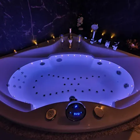 מלון דירות Z Jacuzzi Rynek 3*