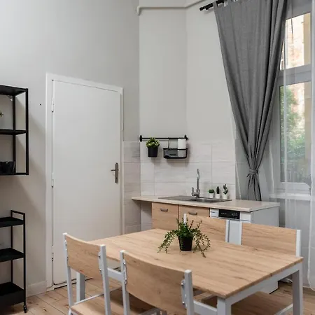 Przestronny W Centrum Krakowa - 12 Osob - By Upstairs Appartamento Cracovia