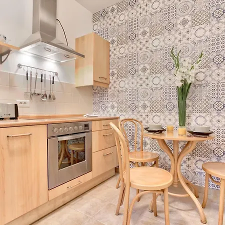 Apartment Tyzenhauz Lobzowska Street Krakow