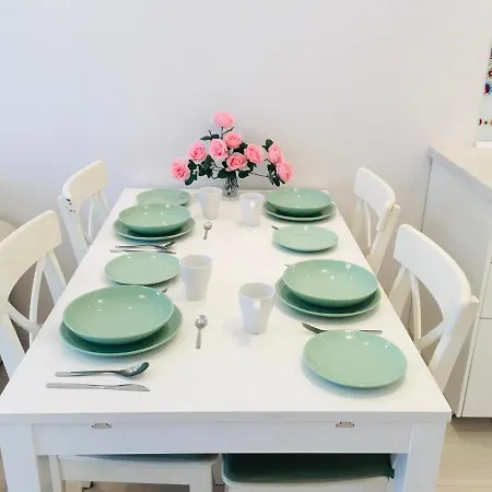 Apartment 3 Aircon With Free Parking, Balcony Walking Distance Old Town *