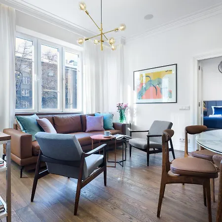 Tyzenhauz Grand Apartment