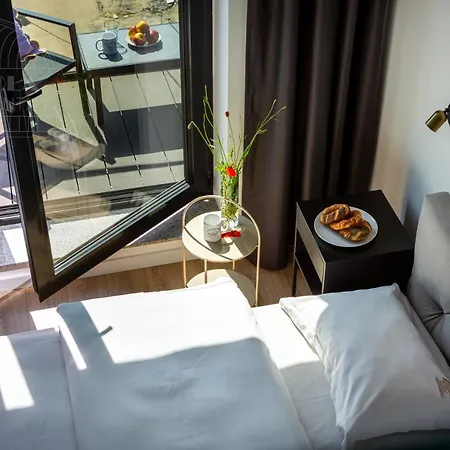 Fragola Rajska 3 - Modern Studios, Park 3*