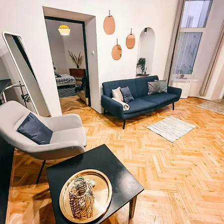 Apartment Dunajewskiego 1 *