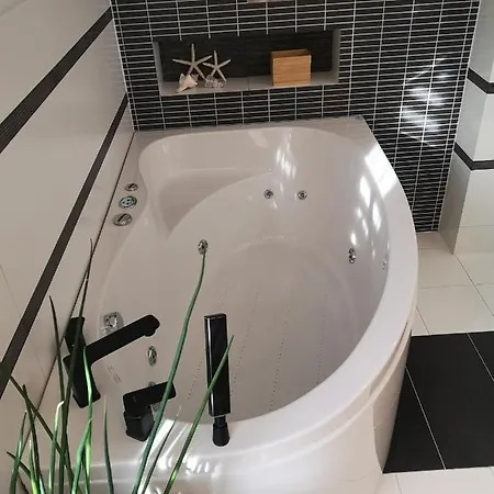 Glam Design - Beautiful, Comfortable And Cosy House With Garden, Free Parking And Wifi * Kraków