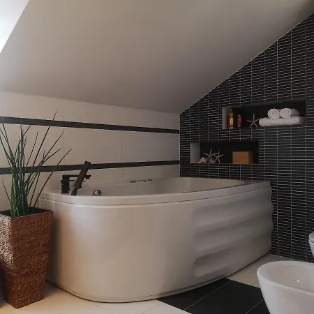 Glam Design - Beautiful, Comfortable And Cosy House With Garden, Free Parking And Wifi Willa *
