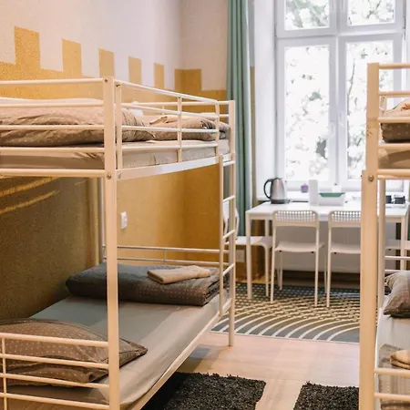 West13 Guest Hostel *