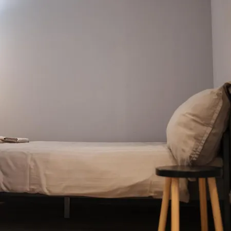 West13 Guest Hostel *