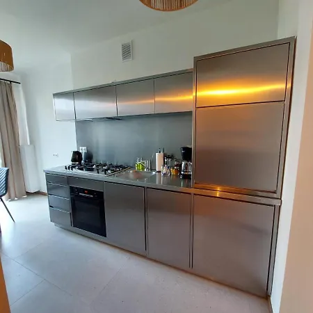 Spacious Two-bedroom In The Center Krakow