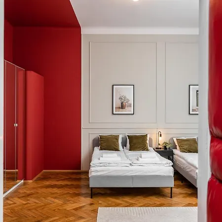 Przestronny W Centrum Krakowa - 12 Osob - By Upstairs Appartamento