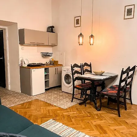 Dunajewskiego 1 Apartment