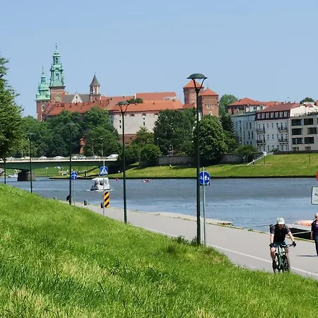 Luxury Vistula Old Town Apartments: Spa, Sauna & Pool Retreat Apartment