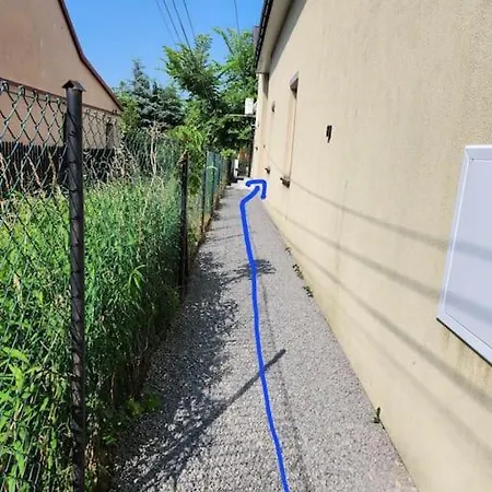 Cozy Country 6persons Close To Airport Apartment *