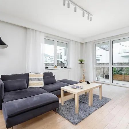 Stawowa With Balcony & Parking Cracow By Renters Apartment *