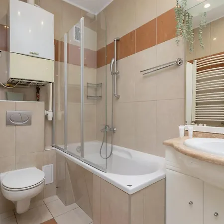 Spacious Retro In The Center Of Cracow By Renters Apartment Krakow