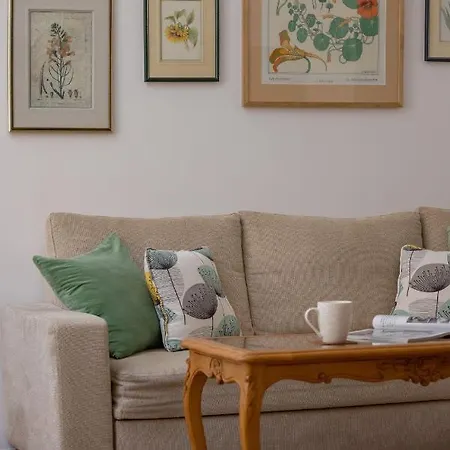Apartment Spacious Retro In The Center Of Cracow By Renters Krakow