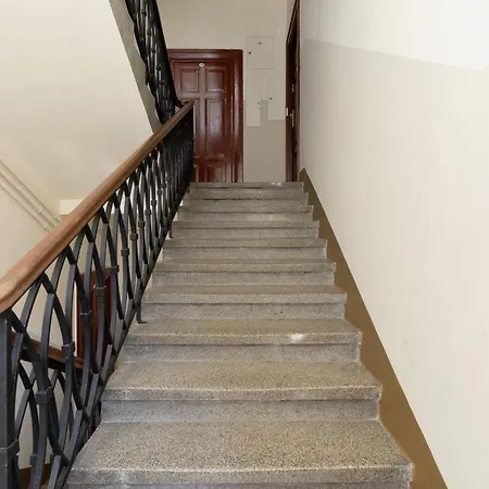 Spacious Retro In The Center Of Cracow By Renters