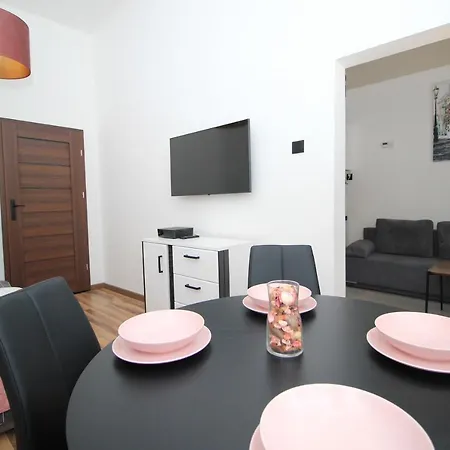 Lenart Apartmán *