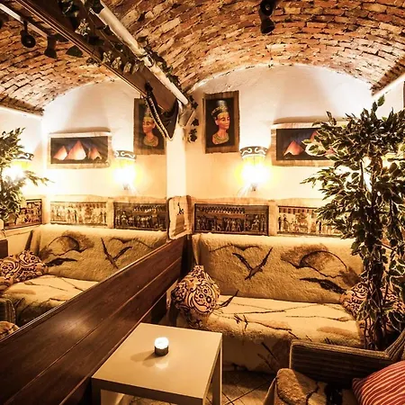 The Ultimate Party Pit 24 Pax Man Cave Edition *