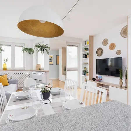Cozy Bartla 19 By Renters Krakow
