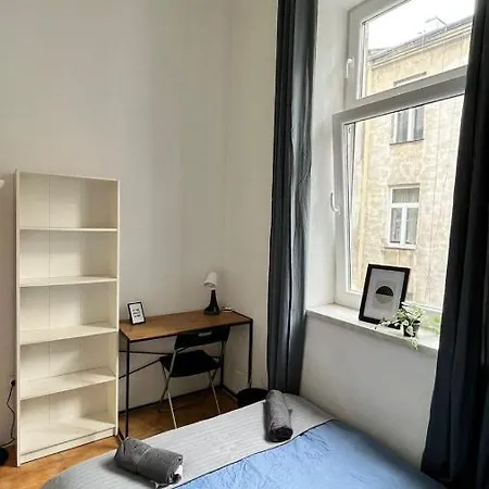 Bedroom Near The Bus And Train Station Krakow