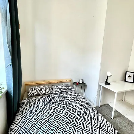 Bedroom Near The Bus And Train Station Homestay Krakow