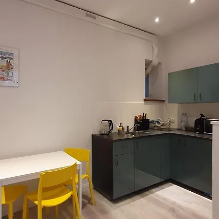 L-2 Center O&p Apartfamily Apartment *