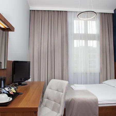 Otel Downtown 3*