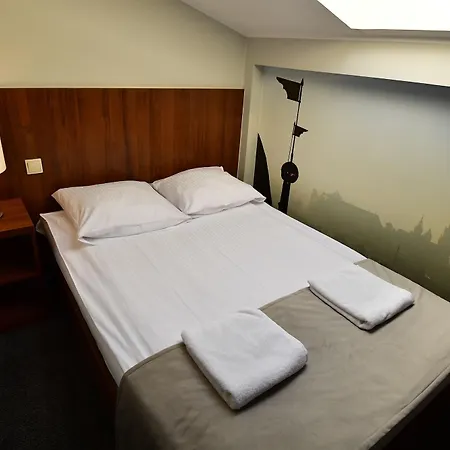 Downtown Hotel 3*