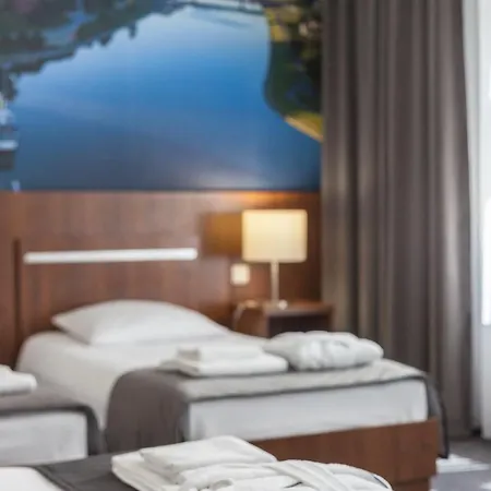 Downtown Otel 3*