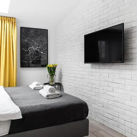 Househost Apartament: Ul. Miodowa 42/42a Krakow