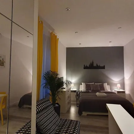 L-2 Center O&p Apartfamily *