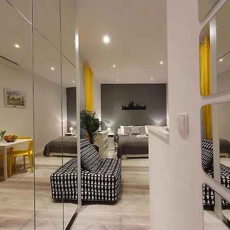 L-2 Center O&p Apartfamily