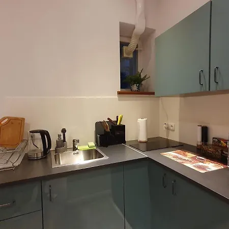 L-2 Center O&p Apartfamily Apartment