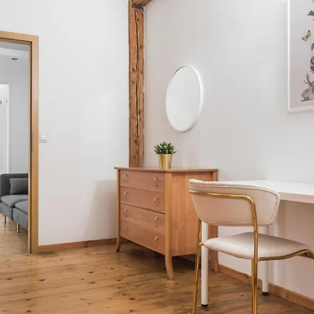 Old Town Loft - 7 Bedroom - By Upstairs * Krakow