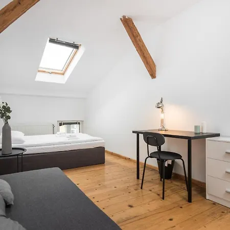 Old Town Loft - 7 Bedroom - By Upstairs Apartment Krakow