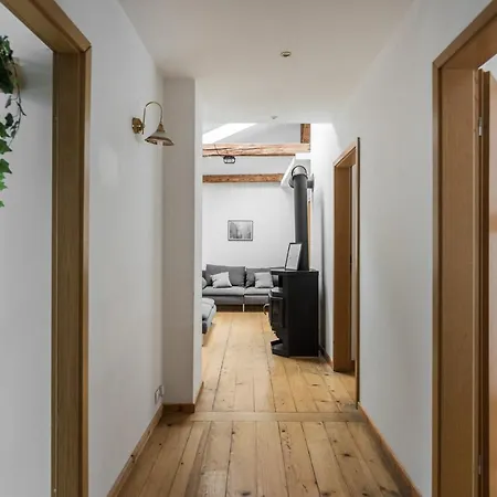 Old Town Loft - 7 Bedroom - By Upstairs Krakow