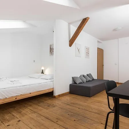 Old Town Loft - 7 Bedroom - By Upstairs Apartment Krakow