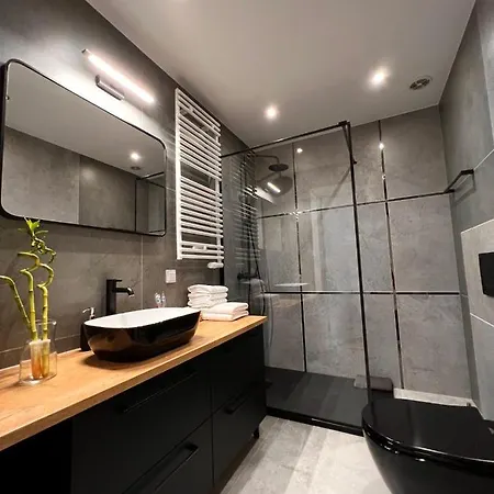 Apartment Freedom Centre *