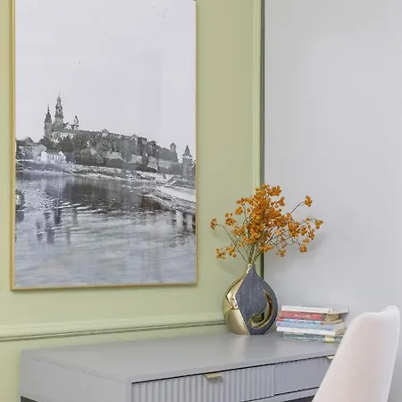 Starowislna Elegant With Air Conditioning Kazimierz Cracow By Renters Prestige