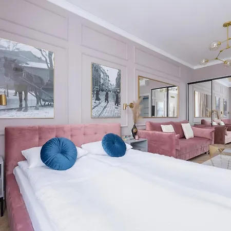 Starowislna Elegant With Air Conditioning Kazimierz Cracow By Renters Prestige Apartment Krakow