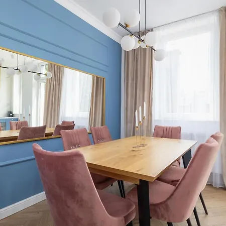 Starowislna Elegant With Air Conditioning Kazimierz Cracow By Renters Prestige Apartment Krakow