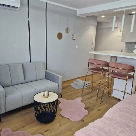 Rose Apartment